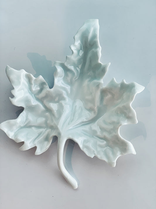 Spin Leaf Plate, Wu Tong Leaf